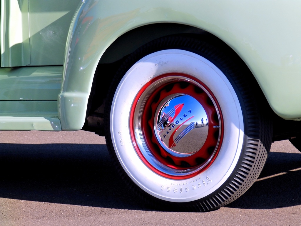 Chevrolet Pickup Hubcap